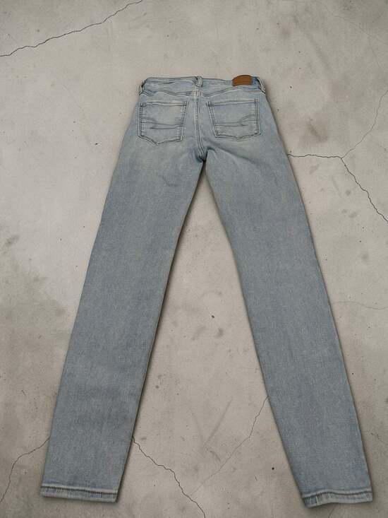 American Eagle Next Level Stretch High-Rise Jegging Size 4 - Picture 3 of 6
